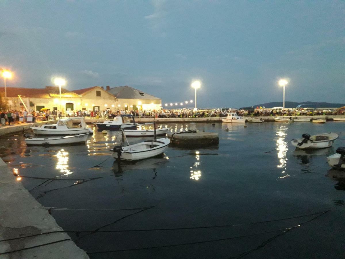 Appartamento Pauli Kaštela Esterno foto